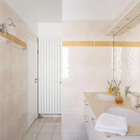 Elégant 4-room Near Arc De Triomphe&palais Des Congrès Appartamento