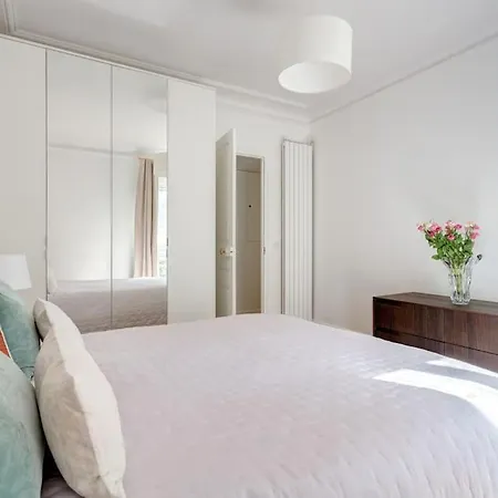 Appartamento Elégant 4-room Near Arc De Triomphe&palais Des Congrès Parigi